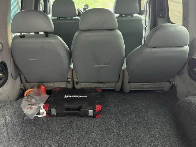 Серый Фольксваген Кадди, объемом двигателя 2 л и пробегом 200 тыс. км за 7500 $, фото 6 на Automoto.ua