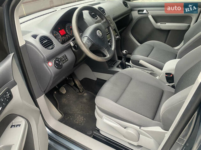 Серый Фольксваген Кадди, объемом двигателя 1.6 л и пробегом 269 тыс. км за 7900 $, фото 11 на Automoto.ua