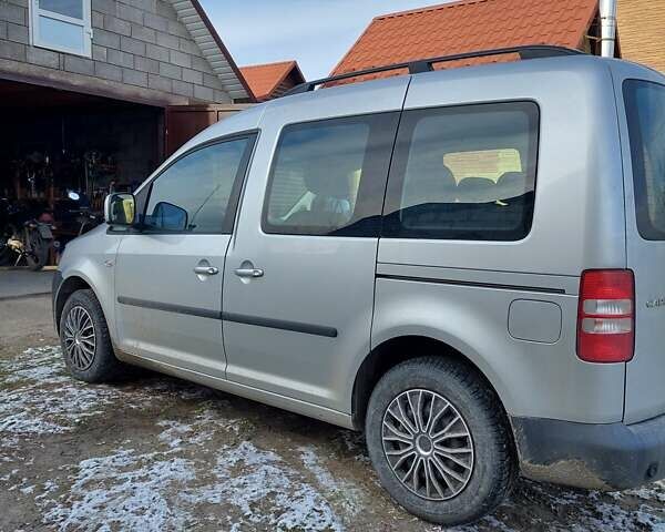 Фольксваген Кадди 2010 в Сарнах на Automoto.ua Серый Фольксваген Кадди, объемом двигателя 1.6 л и пробегом 198 тыс. км за 9200 $, фото 14 на Automoto.ua