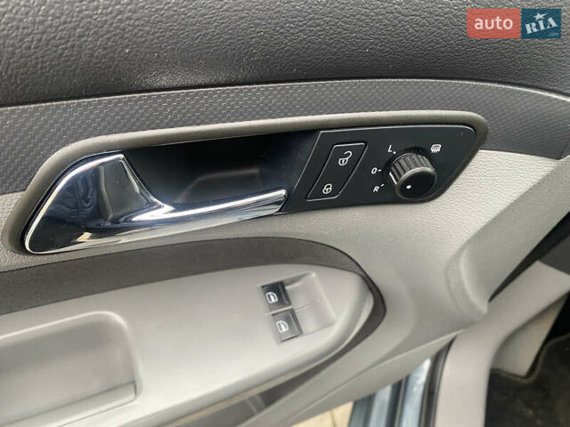 Серый Фольксваген Кадди, объемом двигателя 1.6 л и пробегом 269 тыс. км за 7900 $, фото 12 на Automoto.ua