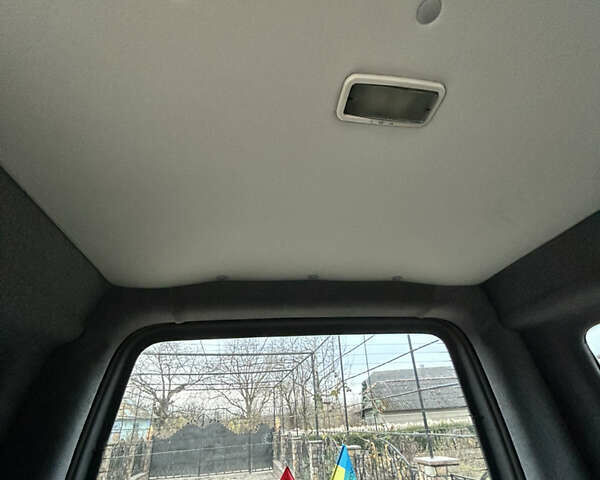 Серый Фольксваген Кадди, объемом двигателя 1.6 л и пробегом 154 тыс. км за 8550 $, фото 9 на Automoto.ua