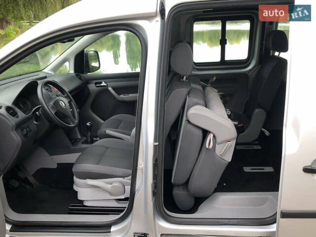 Серый Фольксваген Кадди, объемом двигателя 1.6 л и пробегом 257 тыс. км за 8500 $, фото 32 на Automoto.ua