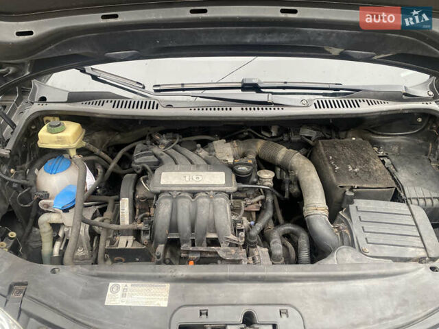 Серый Фольксваген Кадди, объемом двигателя 1.6 л и пробегом 269 тыс. км за 7900 $, фото 30 на Automoto.ua