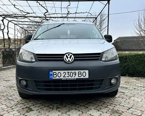 Серый Фольксваген Кадди, объемом двигателя 1.6 л и пробегом 154 тыс. км за 8550 $, фото 3 на Automoto.ua