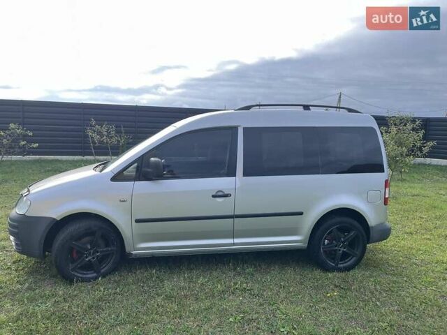 Серый Фольксваген Кадди, объемом двигателя 1 л и пробегом 345 тыс. км за 6000 $, фото 1 на Automoto.ua