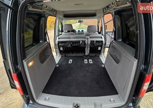 Серый Фольксваген Кадди, объемом двигателя 1.6 л и пробегом 225 тыс. км за 9499 $, фото 68 на Automoto.ua