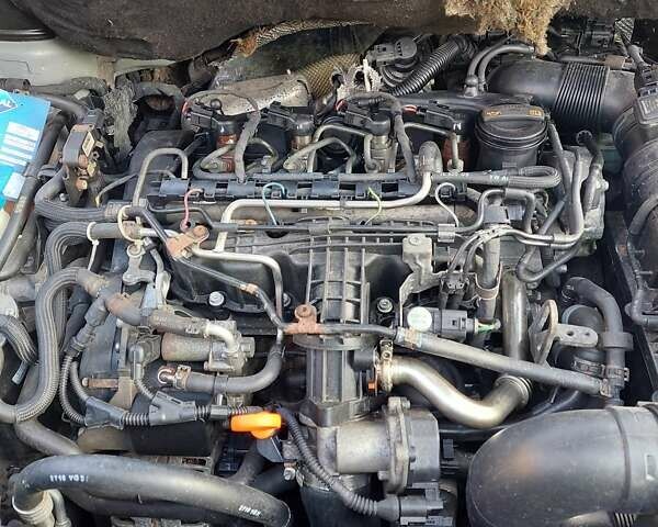 Фольксваген Кадди 2010 в Сарнах на Automoto.ua Серый Фольксваген Кадди, объемом двигателя 1.6 л и пробегом 198 тыс. км за 9200 $, фото 10 на Automoto.ua