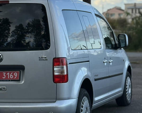 Серый Фольксваген Кадди, объемом двигателя 2 л и пробегом 174 тыс. км за 8300 $, фото 15 на Automoto.ua