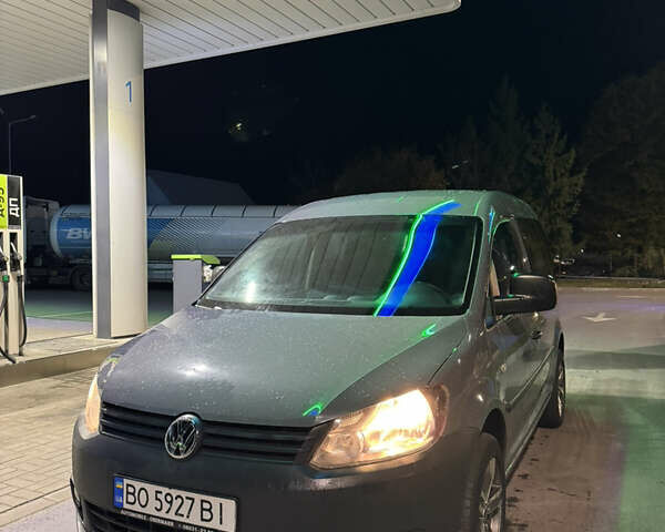 Сірий Фольксваген Кадді, об'ємом двигуна 1.6 л та пробігом 165 тис. км за 8799 $, фото 3 на Automoto.ua