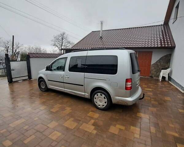 Серый Фольксваген Кадди, объемом двигателя 1.6 л и пробегом 198 тыс. км за 10837 $, фото 1 на Automoto.ua