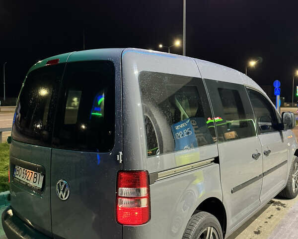 Сірий Фольксваген Кадді, об'ємом двигуна 1.6 л та пробігом 165 тис. км за 8799 $, фото 2 на Automoto.ua