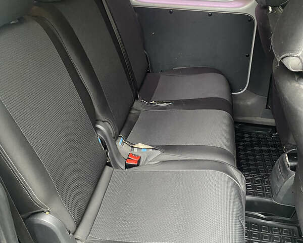 Сірий Фольксваген Кадді, об'ємом двигуна 2 л та пробігом 238 тис. км за 7200 $, фото 7 на Automoto.ua