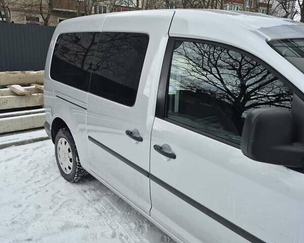 Сірий Фольксваген Кадді, об'ємом двигуна 1.6 л та пробігом 275 тис. км за 9999 $, фото 4 на Automoto.ua