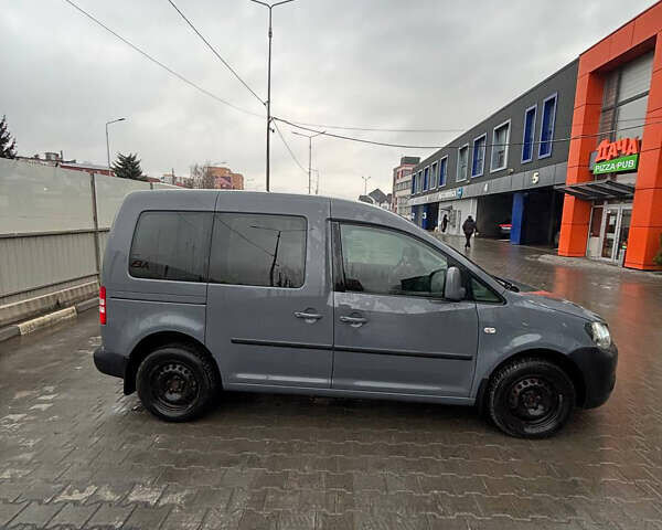 Серый Фольксваген Кадди, объемом двигателя 0 л и пробегом 373 тыс. км за 9000 $, фото 1 на Automoto.ua