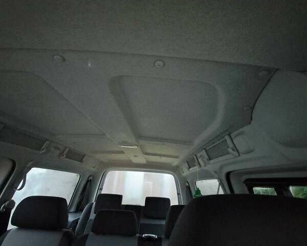 Серый Фольксваген Кадди, объемом двигателя 1.6 л и пробегом 198 тыс. км за 10837 $, фото 11 на Automoto.ua