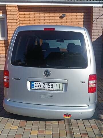 Сірий Фольксваген Кадді, об'ємом двигуна 1.6 л та пробігом 187 тис. км за 10100 $, фото 5 на Automoto.ua