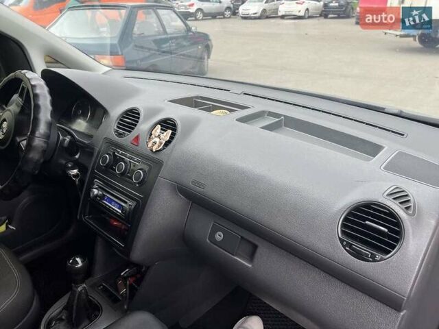 Серый Фольксваген Кадди, объемом двигателя 1.6 л и пробегом 360 тыс. км за 8200 $, фото 13 на Automoto.ua