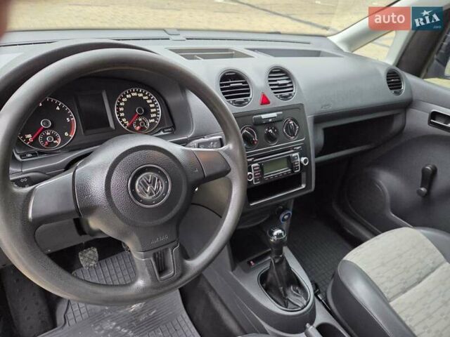 Сірий Фольксваген Кадді, об'ємом двигуна 1.6 л та пробігом 246 тис. км за 7200 $, фото 22 на Automoto.ua