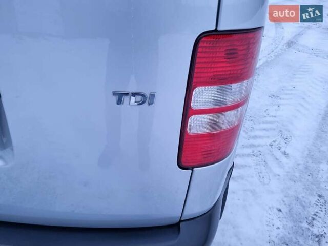 Серый Фольксваген Кадди, объемом двигателя 1.6 л и пробегом 270 тыс. км за 8999 $, фото 2 на Automoto.ua