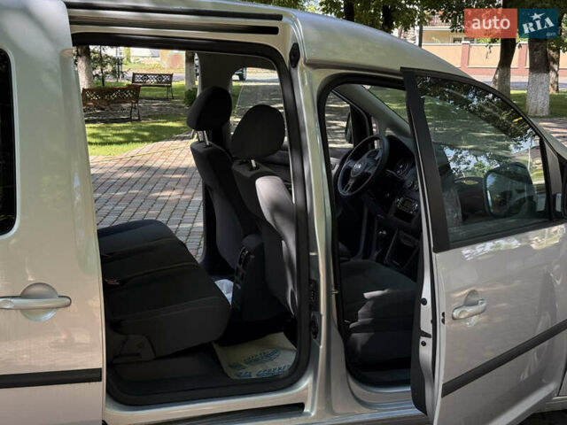 Серый Фольксваген Кадди, объемом двигателя 1.6 л и пробегом 218 тыс. км за 9950 $, фото 18 на Automoto.ua
