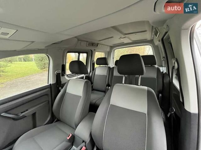 Серый Фольксваген Кадди, объемом двигателя 1.6 л и пробегом 312 тыс. км за 9000 $, фото 5 на Automoto.ua