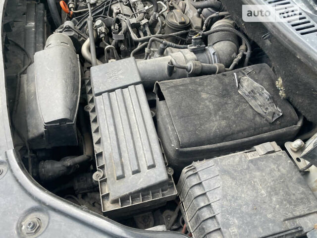 Сірий Фольксваген Кадді, об'ємом двигуна 2 л та пробігом 180 тис. км за 11000 $, фото 42 на Automoto.ua