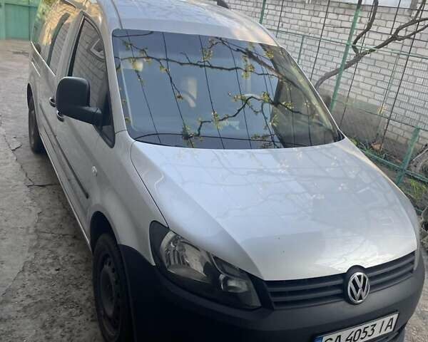 Фольксваген Кадди 2011 в Черкассах на Automoto.ua Серый Фольксваген Кадди, объемом двигателя 1.97 л и пробегом 100 тыс. км за 12500 $, фото 1 на Automoto.ua