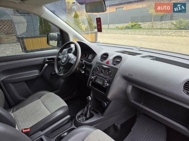Сірий Фольксваген Кадді, об'ємом двигуна 1.6 л та пробігом 246 тис. км за 7200 $, фото 25 на Automoto.ua