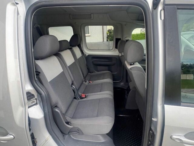 Сірий Фольксваген Кадді, об'ємом двигуна 1.6 л та пробігом 238 тис. км за 5400 $, фото 13 на Automoto.ua