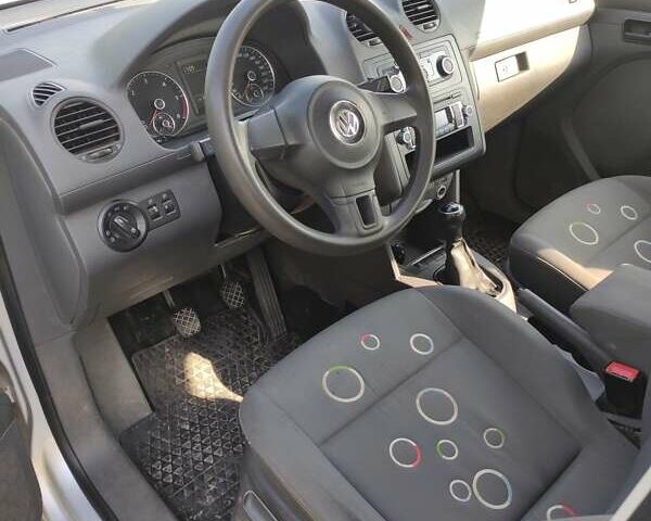 Сірий Фольксваген Кадді, об'ємом двигуна 1.6 л та пробігом 385 тис. км за 8500 $, фото 6 на Automoto.ua