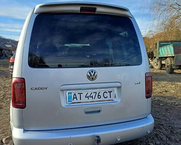 Серый Фольксваген Кадди, объемом двигателя 2 л и пробегом 240 тыс. км за 8799 $, фото 1 на Automoto.ua