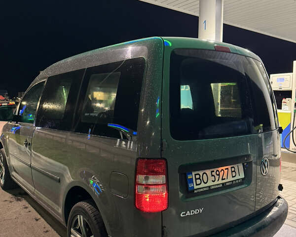 Сірий Фольксваген Кадді, об'ємом двигуна 1.6 л та пробігом 165 тис. км за 8799 $, фото 4 на Automoto.ua