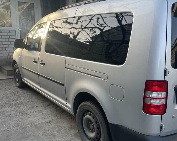 Фольксваген Кадди 2011 в Черкассах на Automoto.ua Серый Фольксваген Кадди, объемом двигателя 1.97 л и пробегом 100 тыс. км за 12500 $, фото 7 на Automoto.ua