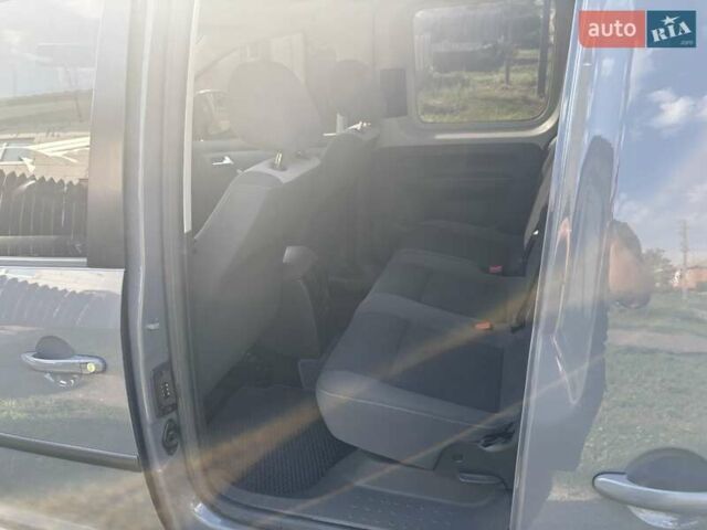 Сірий Фольксваген Кадді, об'ємом двигуна 1.6 л та пробігом 184 тис. км за 11000 $, фото 9 на Automoto.ua