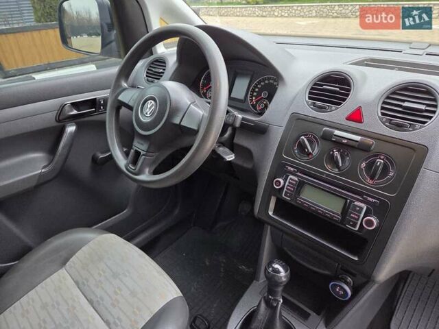 Сірий Фольксваген Кадді, об'ємом двигуна 1.6 л та пробігом 246 тис. км за 7200 $, фото 24 на Automoto.ua