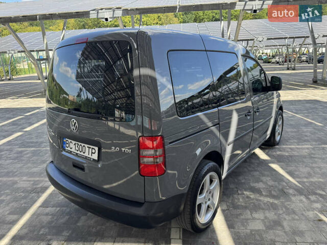 Серый Фольксваген Кадди, объемом двигателя 2 л и пробегом 385 тыс. км за 11200 $, фото 6 на Automoto.ua
