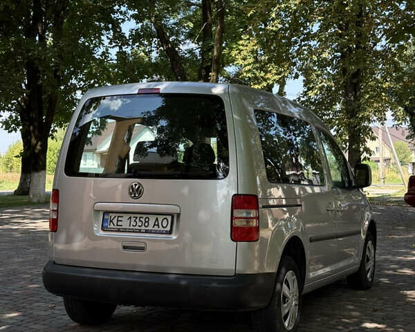 Серый Фольксваген Кадди, объемом двигателя 1.6 л и пробегом 218 тыс. км за 9950 $, фото 4 на Automoto.ua