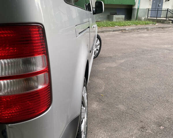 Серый Фольксваген Кадди, объемом двигателя 1.6 л и пробегом 224 тыс. км за 9800 $, фото 6 на Automoto.ua