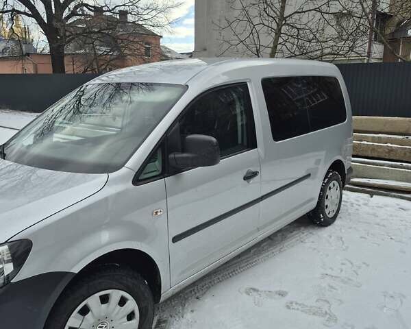 Сірий Фольксваген Кадді, об'ємом двигуна 1.6 л та пробігом 275 тис. км за 9999 $, фото 1 на Automoto.ua