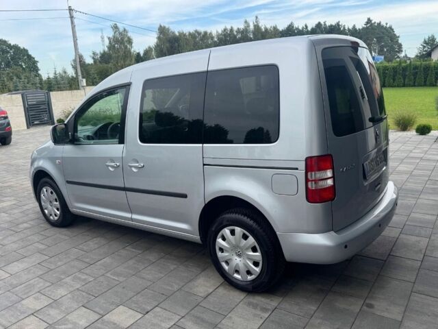 Сірий Фольксваген Кадді, об'ємом двигуна 1.6 л та пробігом 238 тис. км за 5400 $, фото 3 на Automoto.ua