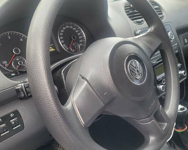 Серый Фольксваген Кадди, объемом двигателя 1.6 л и пробегом 230 тыс. км за 10450 $, фото 12 на Automoto.ua