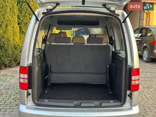 Серый Фольксваген Кадди, объемом двигателя 1.6 л и пробегом 268 тыс. км за 12400 $, фото 18 на Automoto.ua