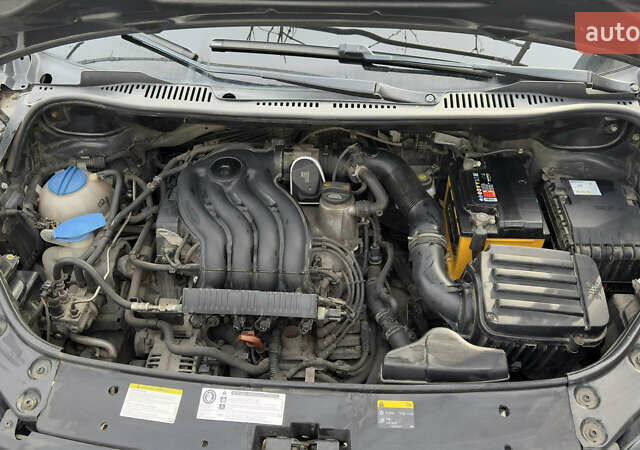 Серый Фольксваген Кадди, объемом двигателя 1.98 л и пробегом 262 тыс. км за 9499 $, фото 15 на Automoto.ua