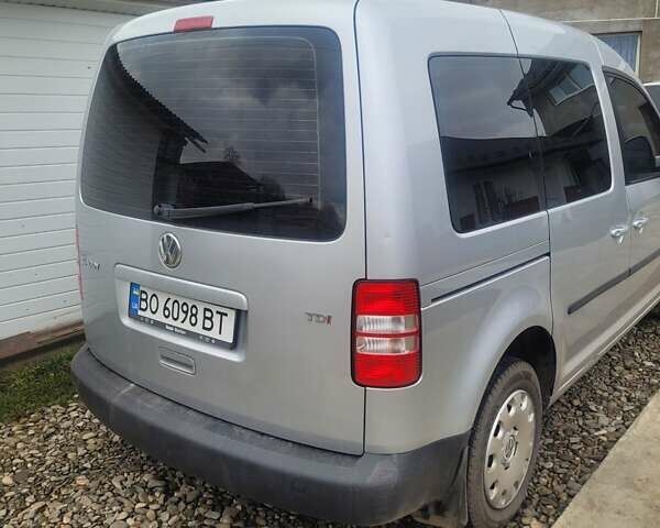 Серый Фольксваген Кадди, объемом двигателя 1.6 л и пробегом 230 тыс. км за 10450 $, фото 4 на Automoto.ua