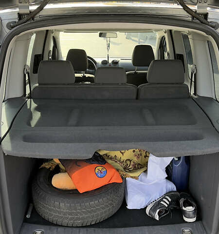 Серый Фольксваген Кадди, объемом двигателя 1.98 л и пробегом 262 тыс. км за 9499 $, фото 13 на Automoto.ua