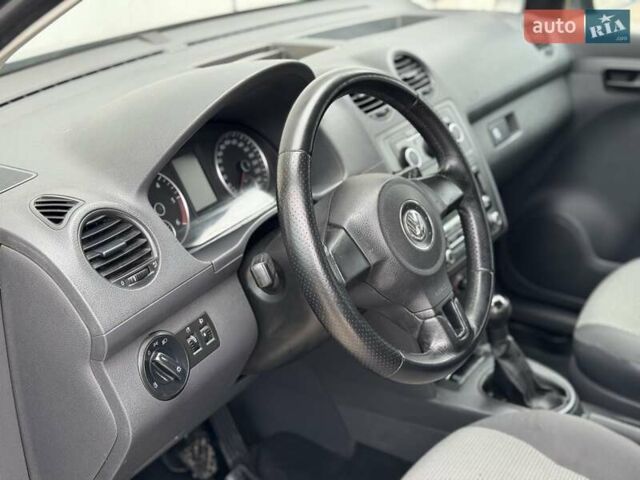 Сірий Фольксваген Кадді, об'ємом двигуна 1.6 л та пробігом 235 тис. км за 8900 $, фото 27 на Automoto.ua