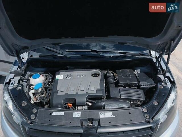 Серый Фольксваген Кадди, объемом двигателя 1.6 л и пробегом 272 тыс. км за 9700 $, фото 6 на Automoto.ua