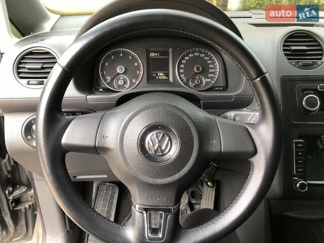 Серый Фольксваген Кадди, объемом двигателя 1.2 л и пробегом 224 тыс. км за 8700 $, фото 4 на Automoto.ua