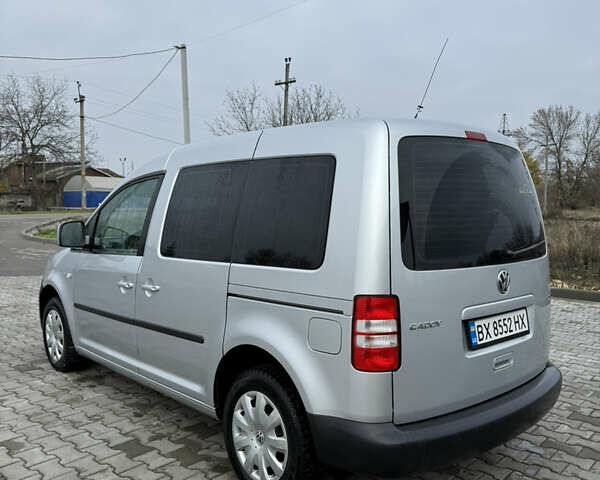 Сірий Фольксваген Кадді, об'ємом двигуна 1.6 л та пробігом 158 тис. км за 12800 $, фото 4 на Automoto.ua