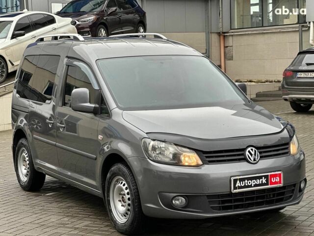 Серый Фольксваген Кадди, объемом двигателя 1.6 л и пробегом 253 тыс. км за 10940 $, фото 2 на Automoto.ua